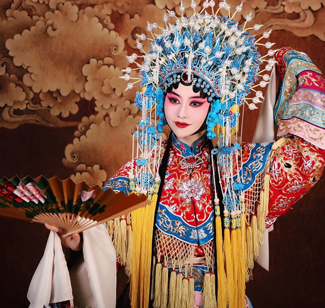 Chinese cultural performance arranged for travelers